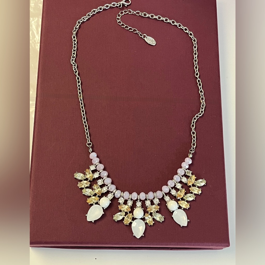 Silver Gold And Pink Statement Necklace Signed 35$